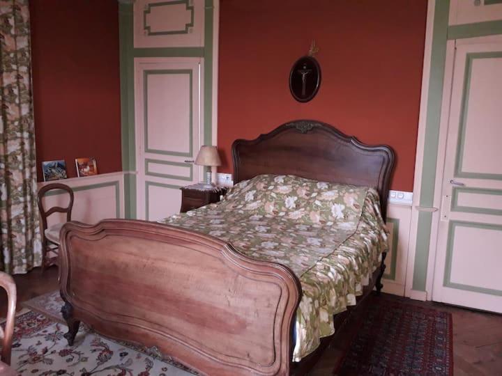 Bed and Breakfast Manoir Des Etrichets Сен-Сатюрнен Екстер'єр фото